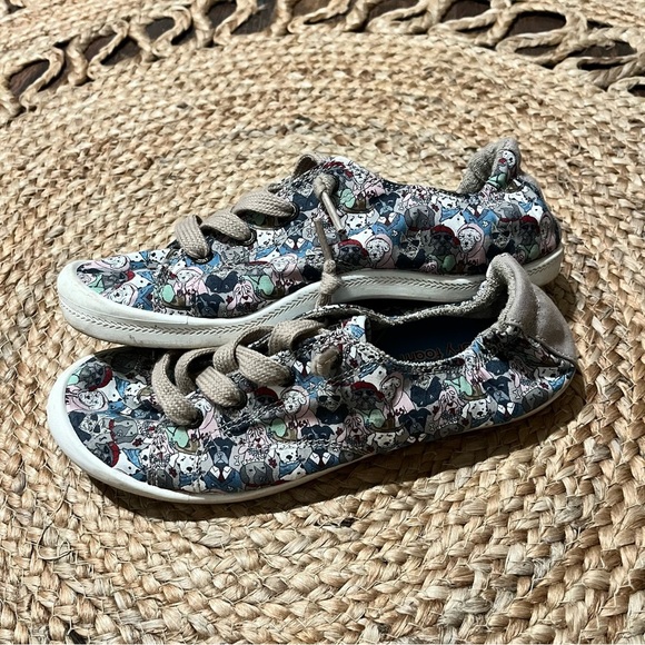 BOBS by Skechers Beach Bingo Women's Memory Foam Slip On Dog Shoes Sneakers 7.5 - Picture 1 of 4